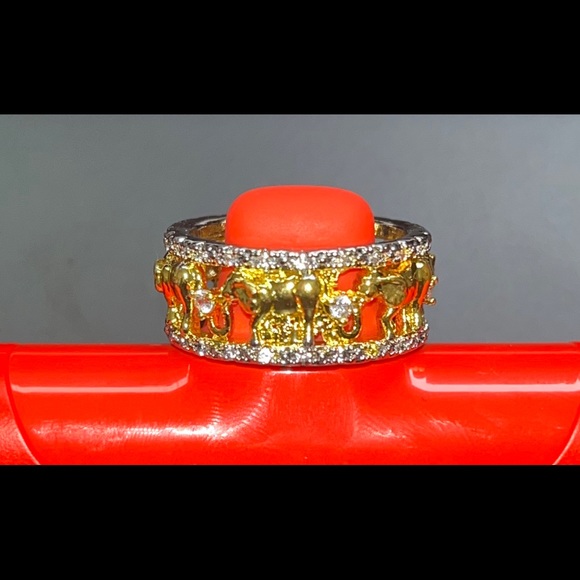 - 18k GP Elephant Ring CZ stones - Picture 5 of 8